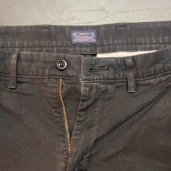 Licked pants - Picture 5 of 9